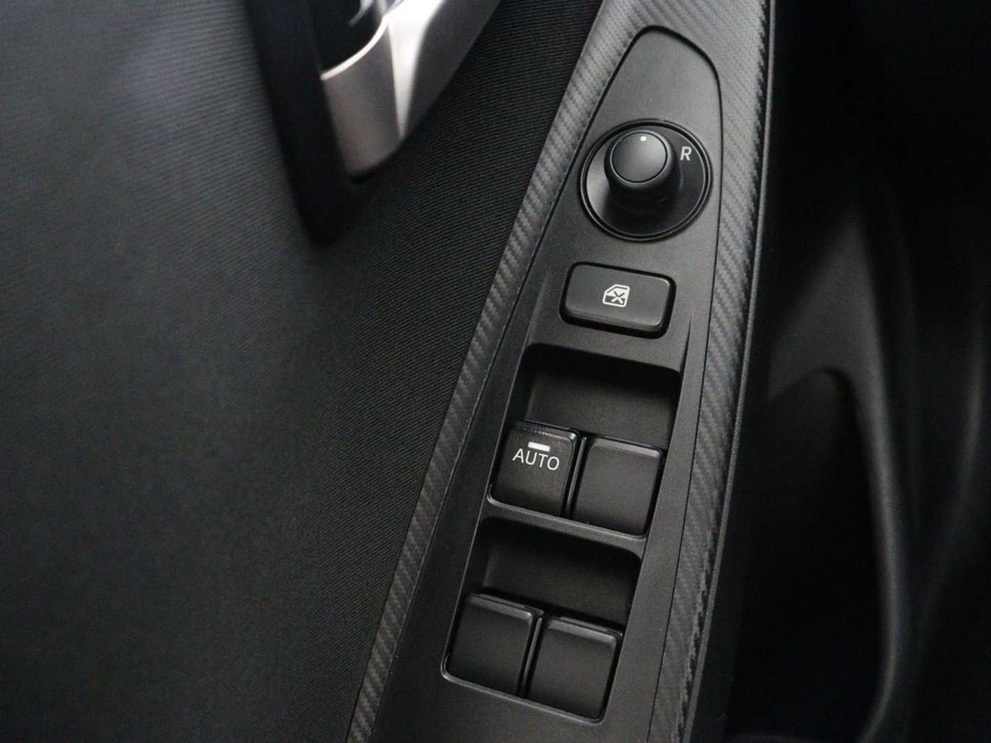 Mazda 2 1.5 SkyActiv-G 90 Centre-Line | Airco | Carplay | Cruise control | Automaat | Navigatie | Bluetooth