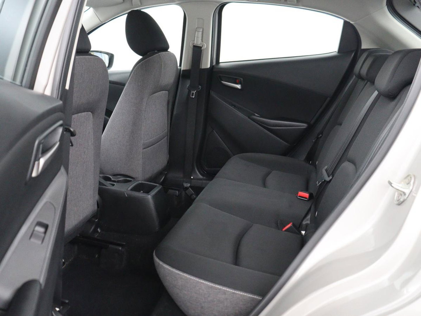 Mazda 2 1.5 SkyActiv-G 90 Centre-Line | Airco | Carplay | Cruise control | Automaat | Navigatie | Bluetooth