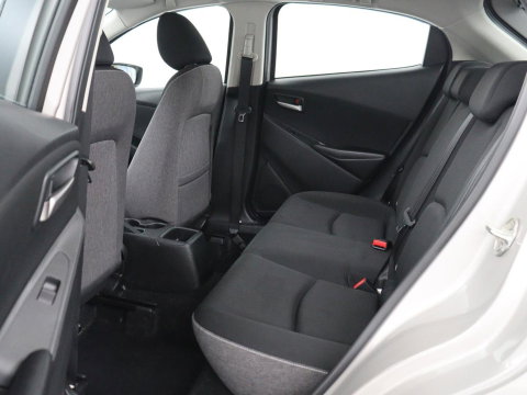 Mazda 2 1.5 SkyActiv-G 90 Centre-Line | Airco | Carplay | Cruise control | Automaat | Navigatie | Bluetooth