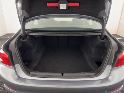 BMW 5 Serie 520i Executive Edition Sportline *AUT | LEATHER HEATED SPORT SEAT | FULL-LED | NAVI-FULLMAP | PRIVACY-GLASS | AMBIENT-LIGHT | ECC | CARPLAY | PDC | TOWBAR | 18"ALU*