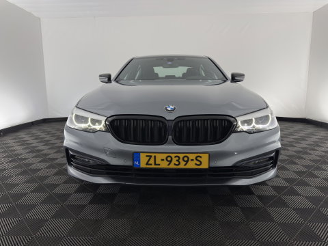 BMW 5 Serie 520i Executive Edition Sportline *AUT | LEATHER HEATED SPORT SEAT | FULL-LED | NAVI-FULLMAP | PRIVACY-GLASS | AMBIENT-LIGHT | ECC | CARPLAY | PDC | TOWBAR | 18"ALU*