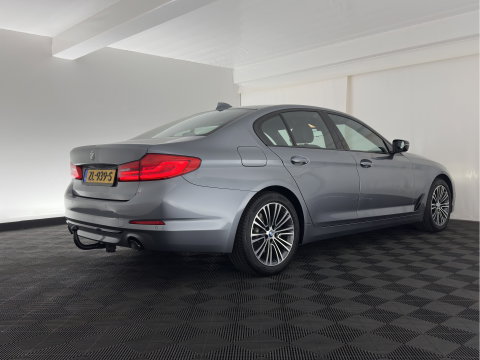BMW 5 Serie 520i Executive Edition Sportline *AUT | LEATHER HEATED SPORT SEAT | FULL-LED | NAVI-FULLMAP | PRIVACY-GLASS | AMBIENT-LIGHT | ECC | CARPLAY | PDC | TOWBAR | 18"ALU*