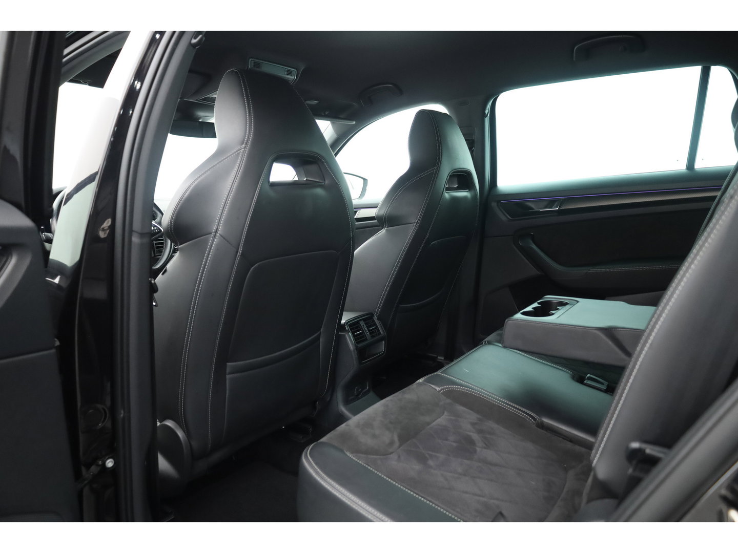 Škoda Kodiaq 1.5 TSI Sportline Business 7p. DSG | Navi | Elek. Trekhaak | Stoel- Stuurverw. | Apple CarPlay | Memory | Camera | Adapt. Cruise