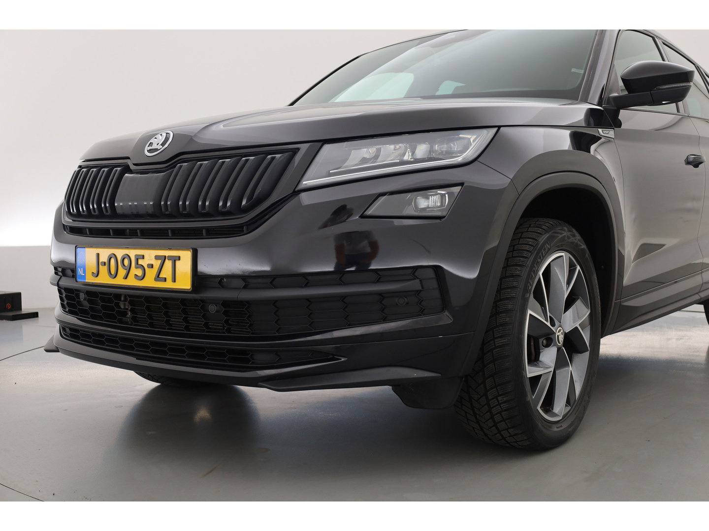 Škoda Kodiaq 1.5 TSI Sportline Business 7p. DSG | Navi | Elek. Trekhaak | Stoel- Stuurverw. | Apple CarPlay | Memory | Camera | Adapt. Cruise