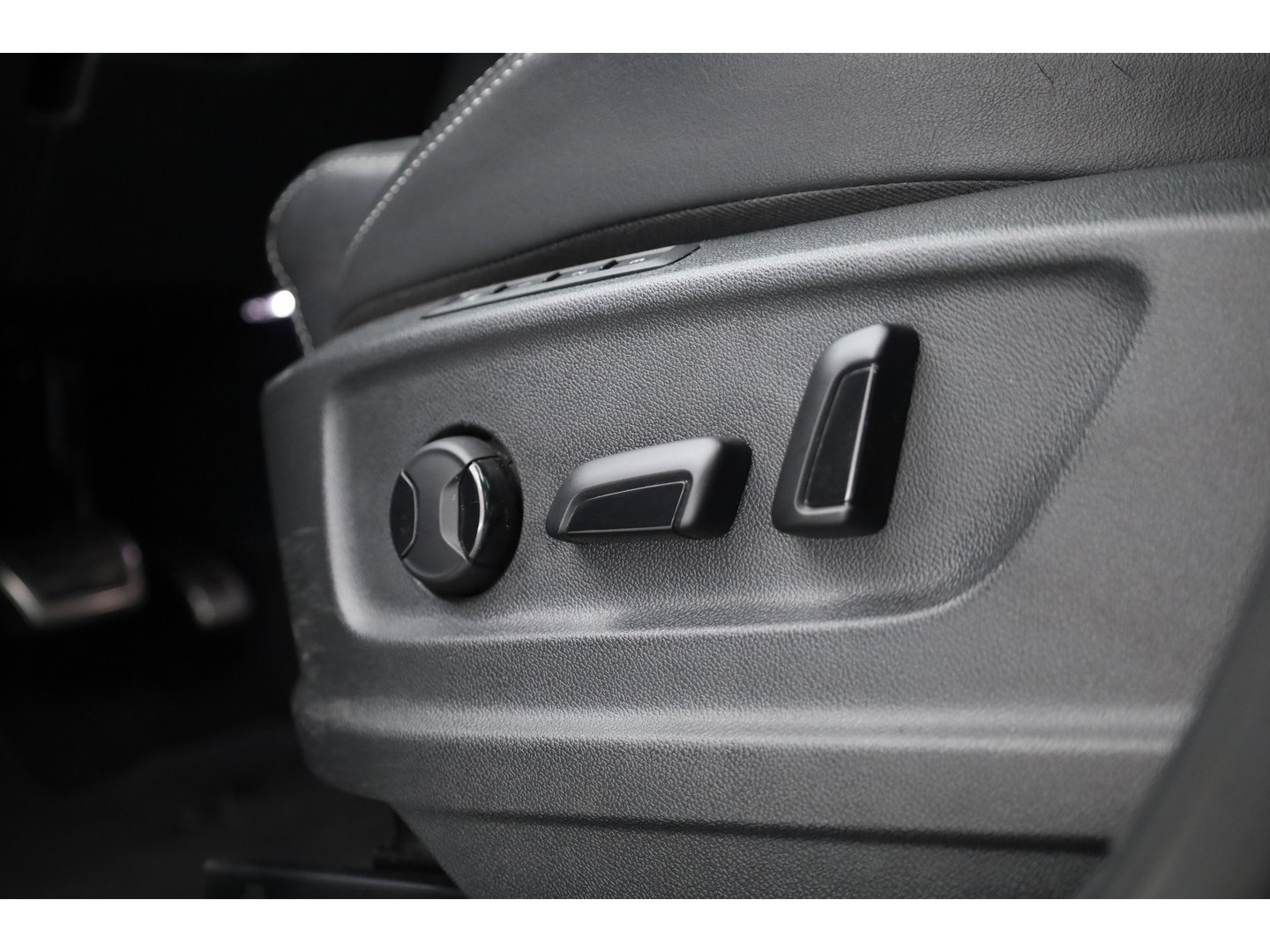 Škoda Kodiaq 1.5 TSI Sportline Business 7p. DSG | Navi | Elek. Trekhaak | Stoel- Stuurverw. | Apple CarPlay | Memory | Camera | Adapt. Cruise