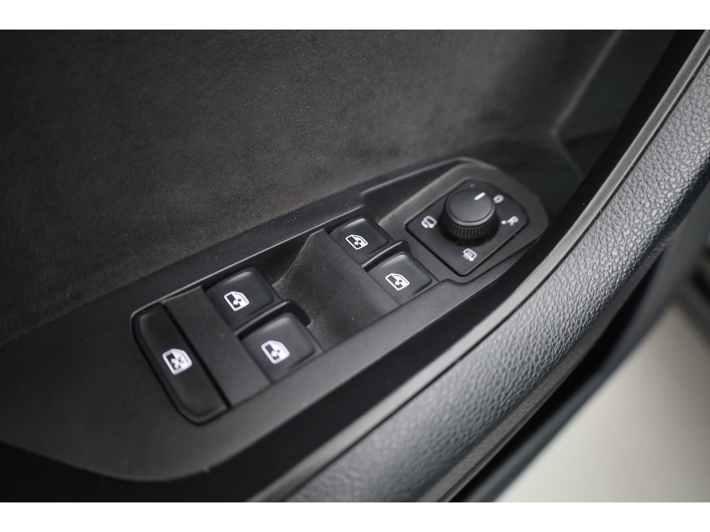 Škoda Kodiaq 1.5 TSI Sportline Business 7p. DSG | Navi | Elek. Trekhaak | Stoel- Stuurverw. | Apple CarPlay | Memory | Camera | Adapt. Cruise