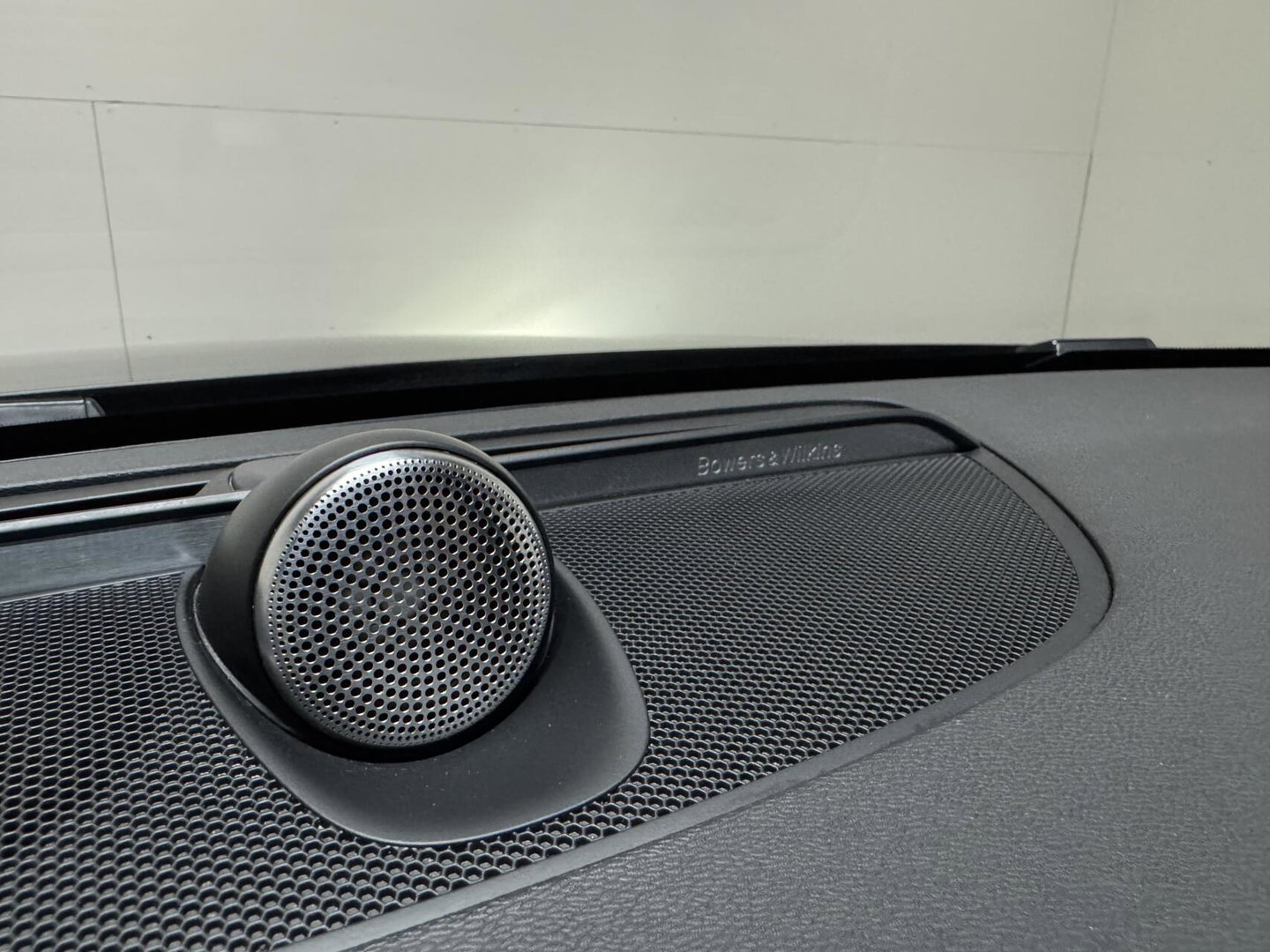 Volvo V60 2.0 T8 Recharge AWD R-Design Pano B&W 360° Memory Trekh.