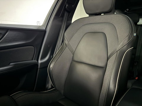 Volvo V60 2.0 T8 Recharge AWD R-Design Pano B&W 360° Memory Trekh.