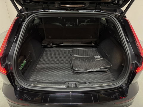 Volvo V60 2.0 T8 Recharge AWD R-Design Pano B&W 360° Memory Trekh.
