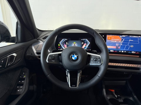 BMW 1-serie 120i pano*Side-assist*led*keyless