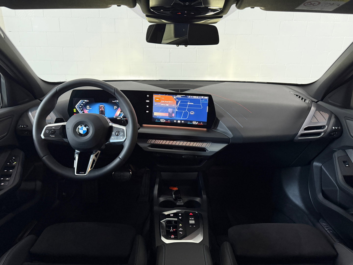 BMW 1-serie 120i pano*Side-assist*led*keyless