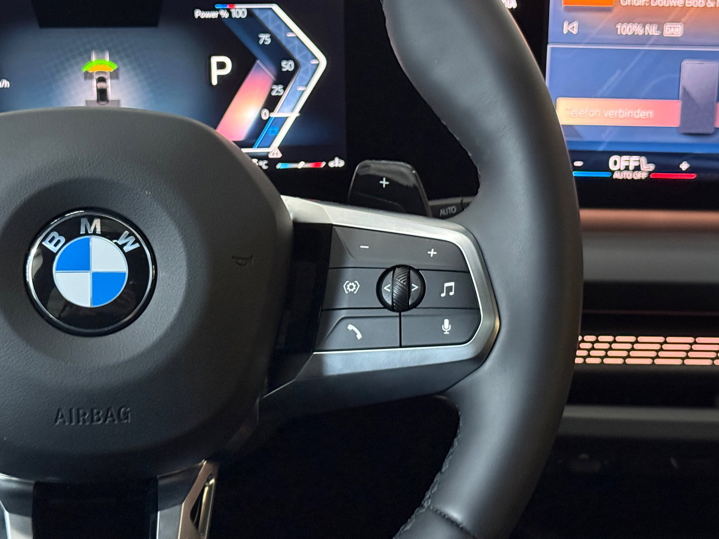 BMW 1-serie 120i pano*Side-assist*led*keyless