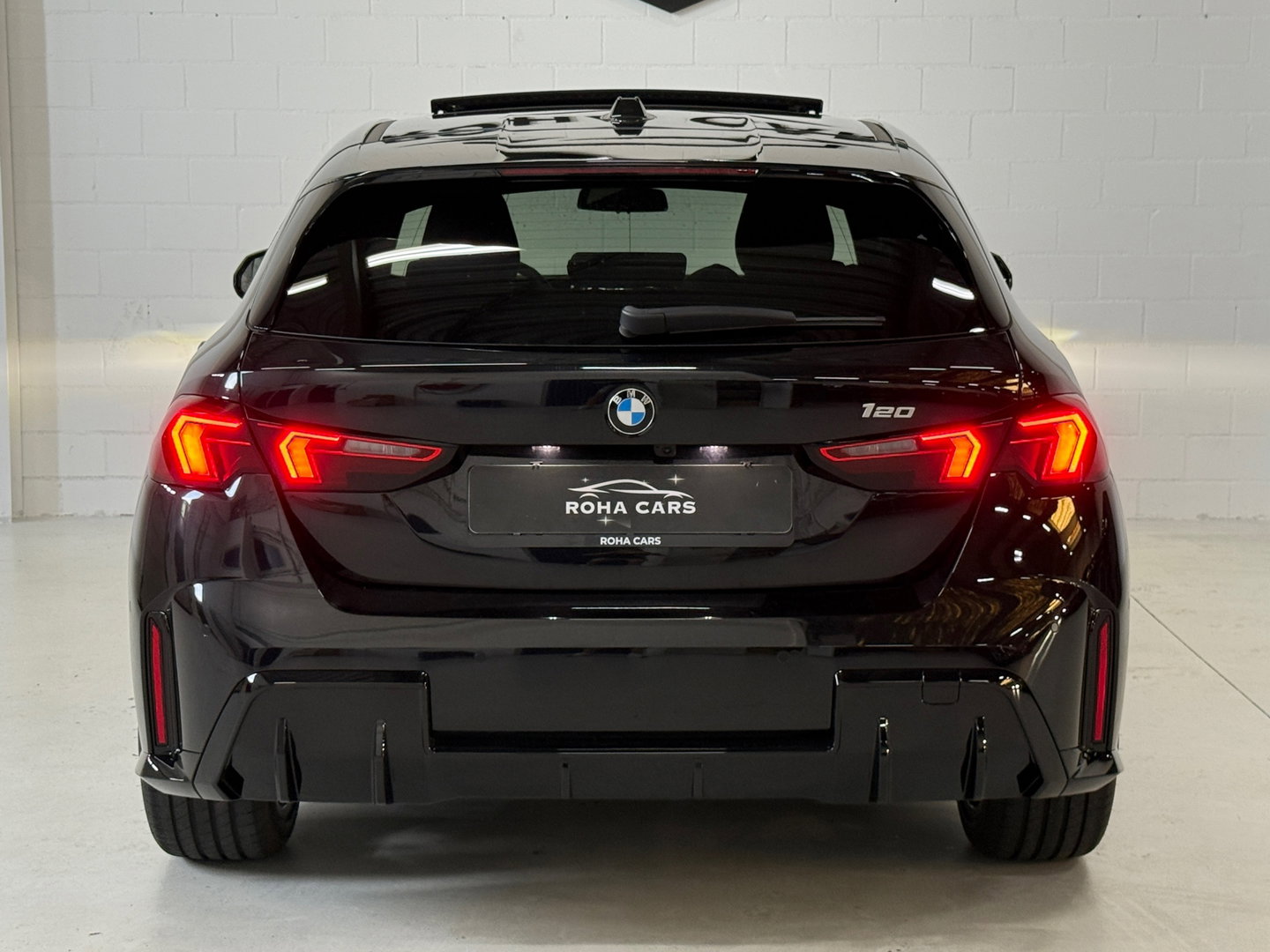 BMW 1-serie 120i pano*Side-assist*led*keyless