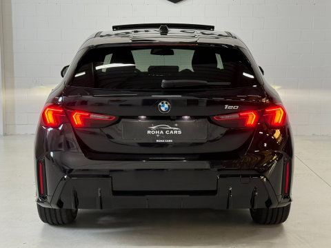 BMW 1-serie 120i pano*Side-assist*led*keyless