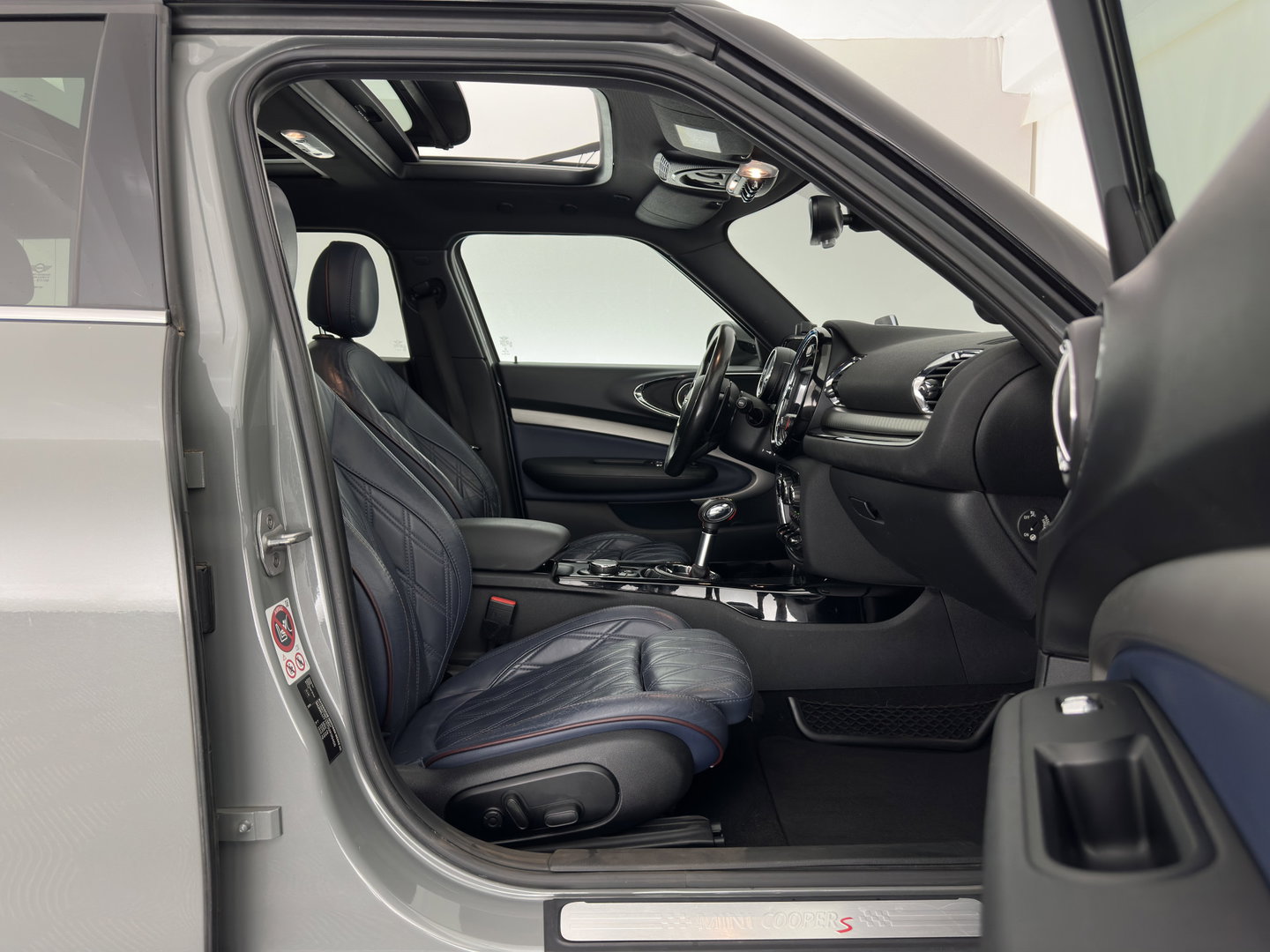 MINI Clubman 2.0 Cooper SD ALL4 Chili Serious Business Aut. *PANO | FULL-LED | HEATED-SPORTSEATS | HARMAN/KARDON | KEYLESS | MEMORY-PACK | CARBON-INLAY | HEAD-UP | SHIFTPADDLES | NAVI-FULLMAP | ECC | PDC | CRUISE | AMBIENTLIGHT | TOWBAR | 18''ALU