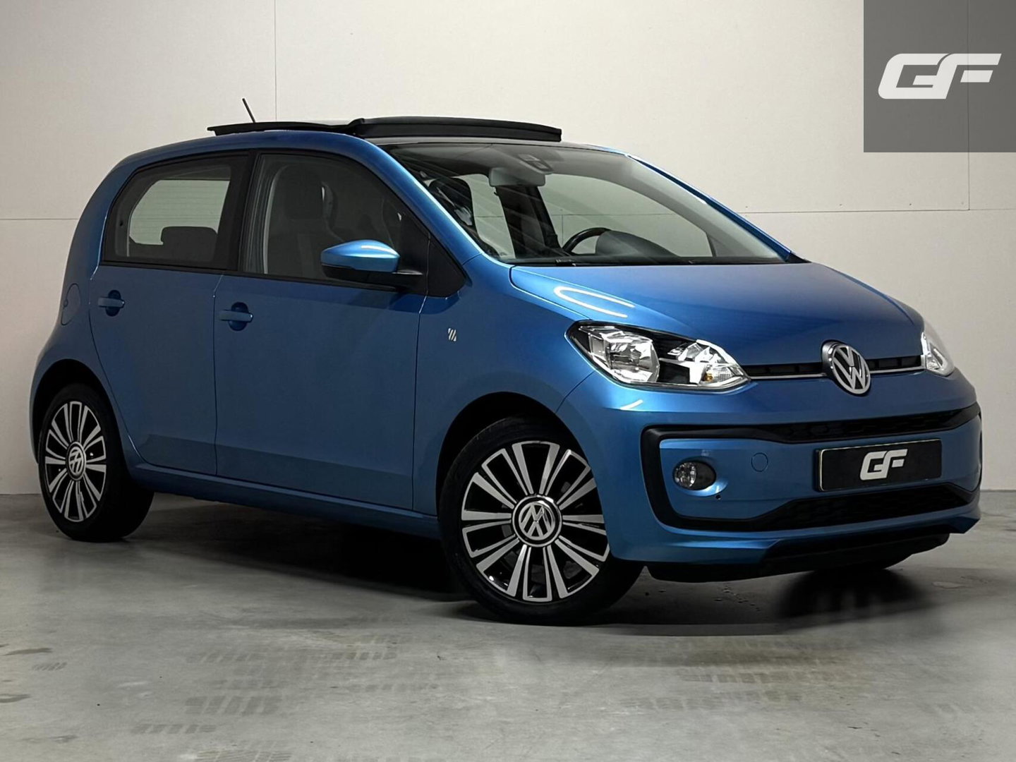 Volkswagen up! 1.0 BMT Lounge Pano Camera Cruise PDC NAP