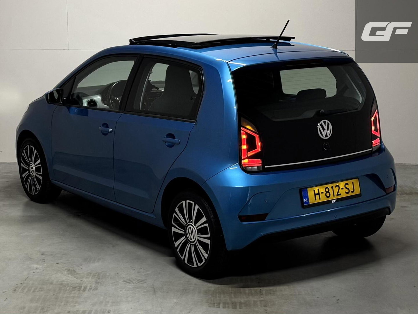 Volkswagen up! 1.0 BMT Lounge Pano Camera Cruise PDC NAP