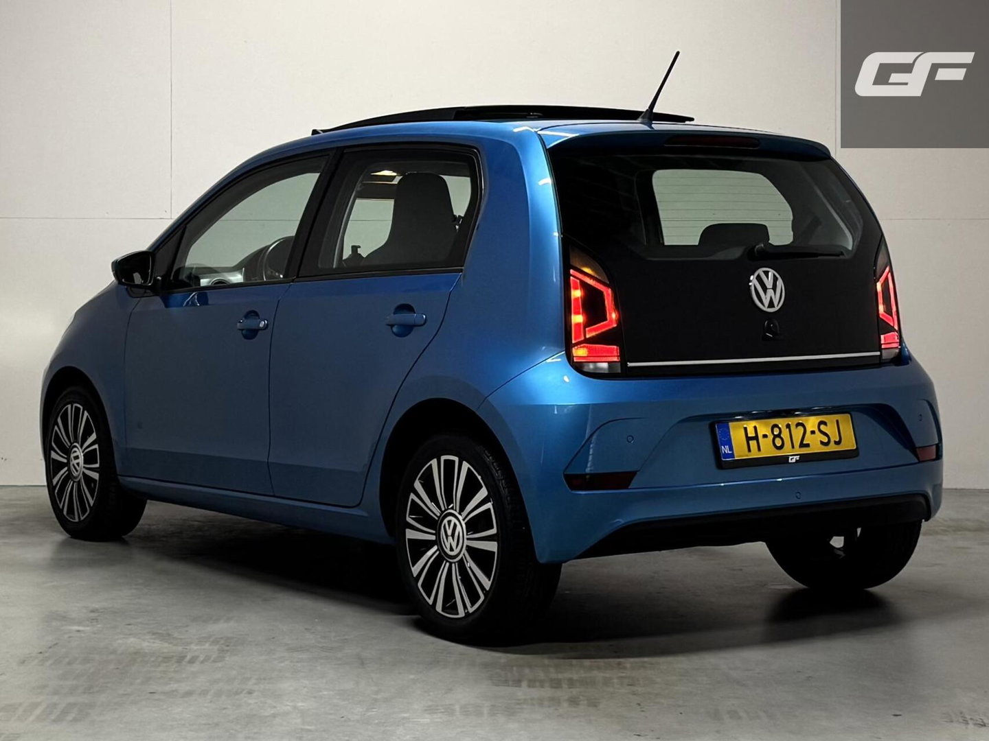 Volkswagen up! 1.0 BMT Lounge Pano Camera Cruise PDC NAP