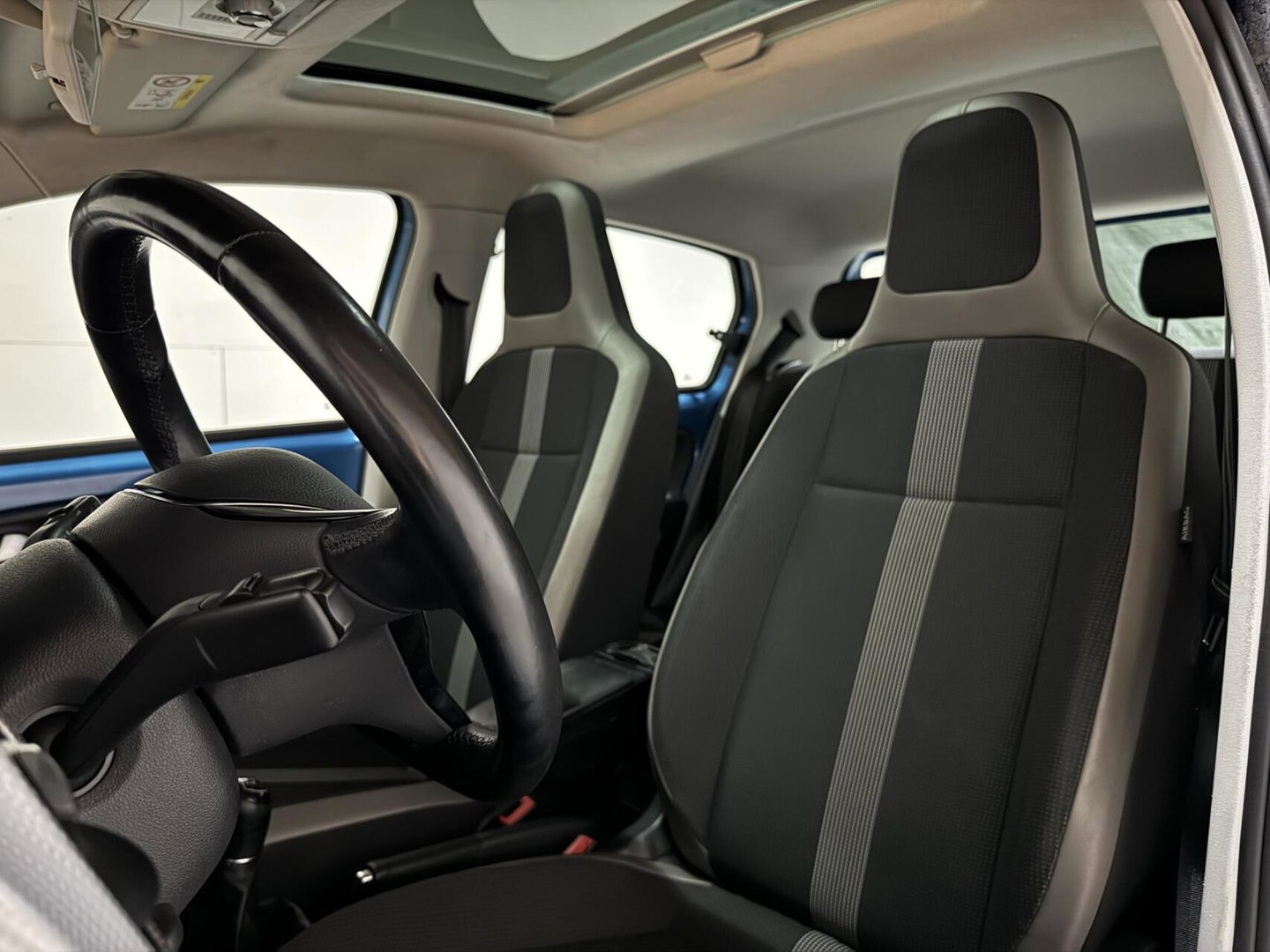 Volkswagen up! 1.0 BMT Lounge Pano Camera Cruise PDC NAP