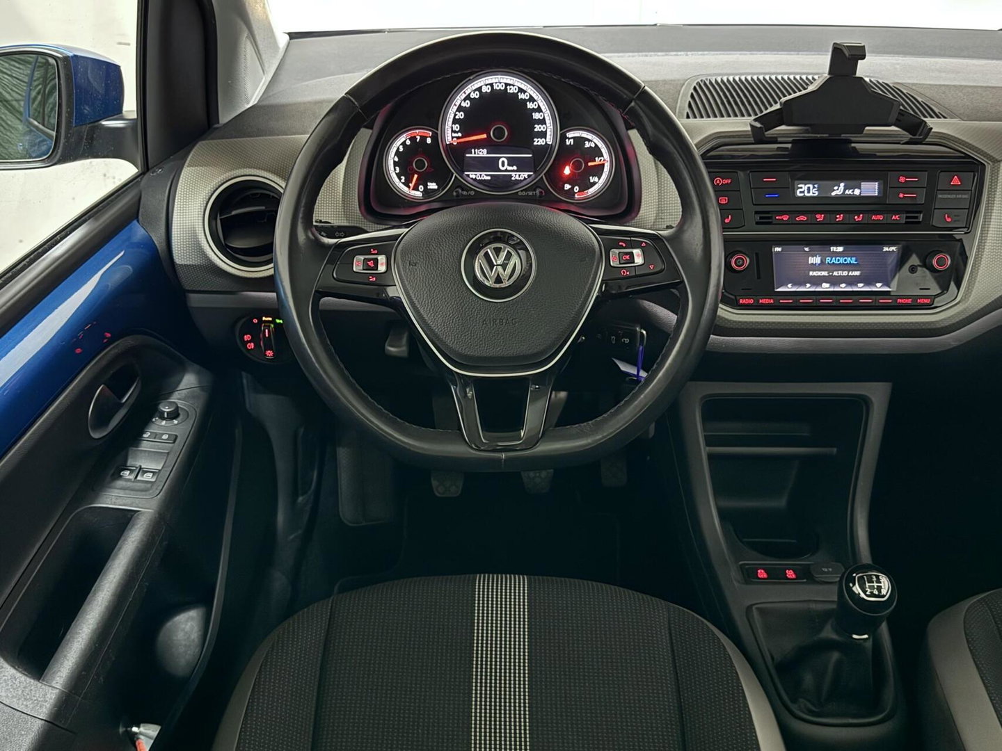 Volkswagen up! 1.0 BMT Lounge Pano Camera Cruise PDC NAP