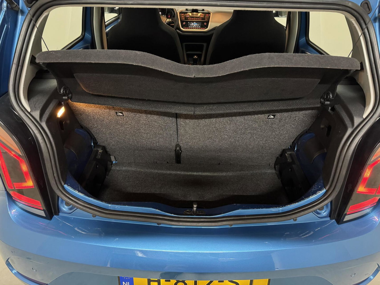 Volkswagen up! 1.0 BMT Lounge Pano Camera Cruise PDC NAP