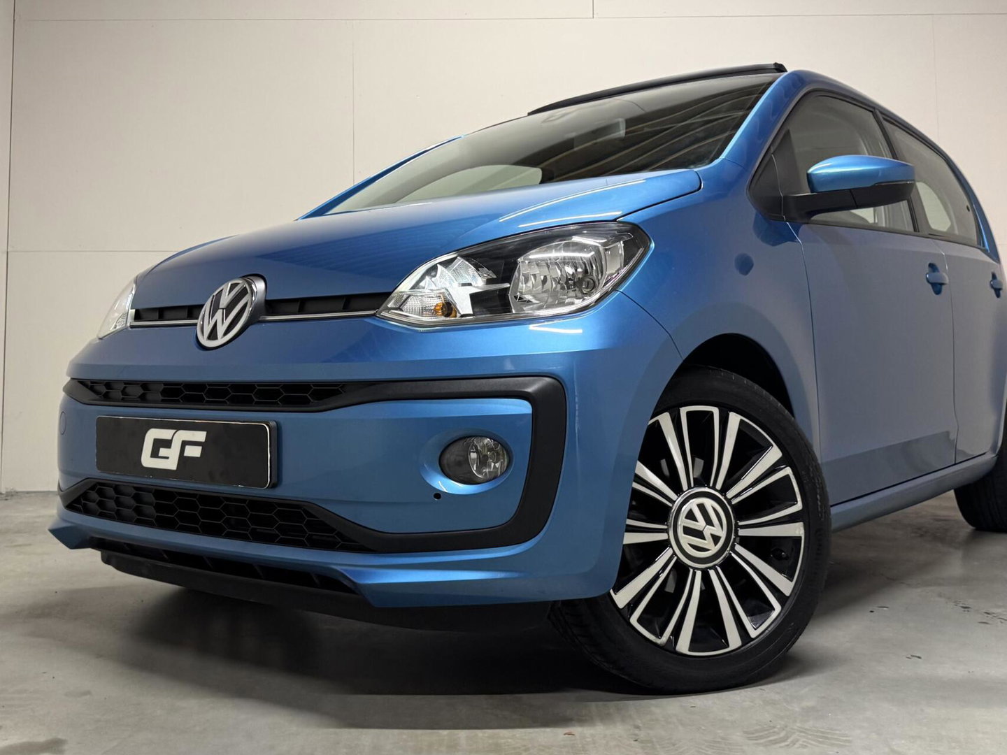 Volkswagen up! 1.0 BMT Lounge Pano Camera Cruise PDC NAP