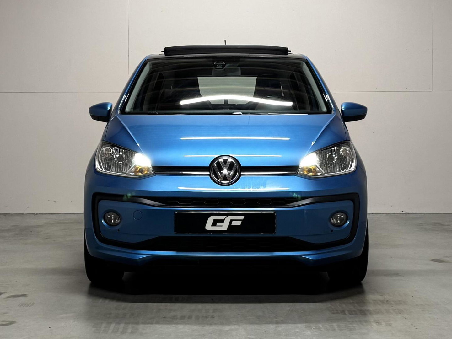 Volkswagen up! 1.0 BMT Lounge Pano Camera Cruise PDC NAP