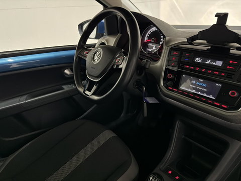 Volkswagen up! 1.0 BMT Lounge Pano Camera Cruise PDC NAP