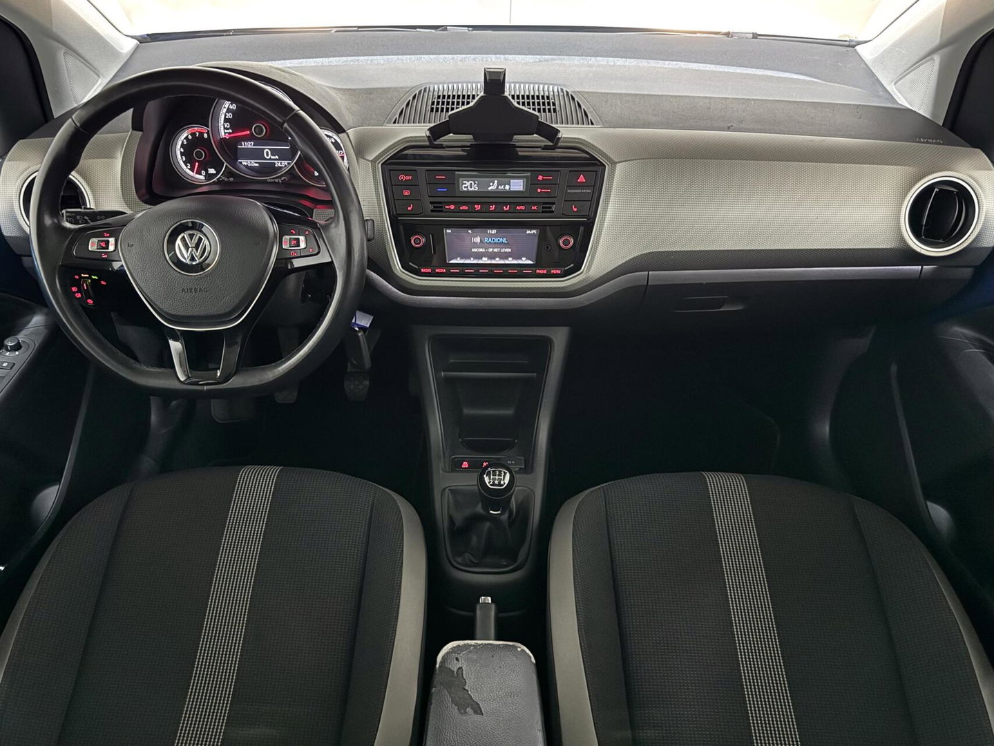 Volkswagen up! 1.0 BMT Lounge Pano Camera Cruise PDC NAP