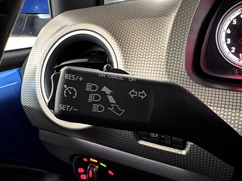 Volkswagen up! 1.0 BMT Lounge Pano Camera Cruise PDC NAP