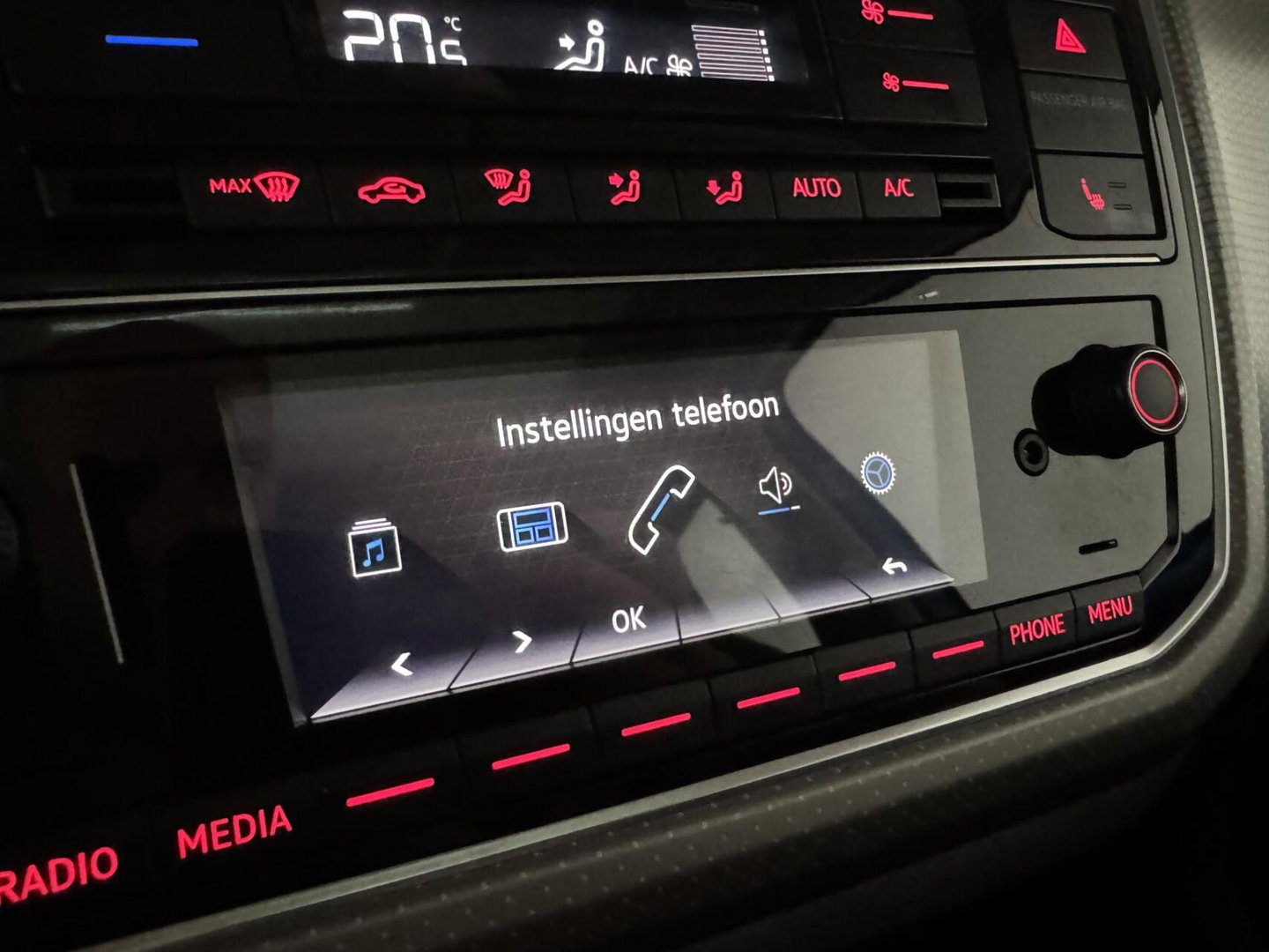 Volkswagen up! 1.0 BMT Lounge Pano Camera Cruise PDC NAP