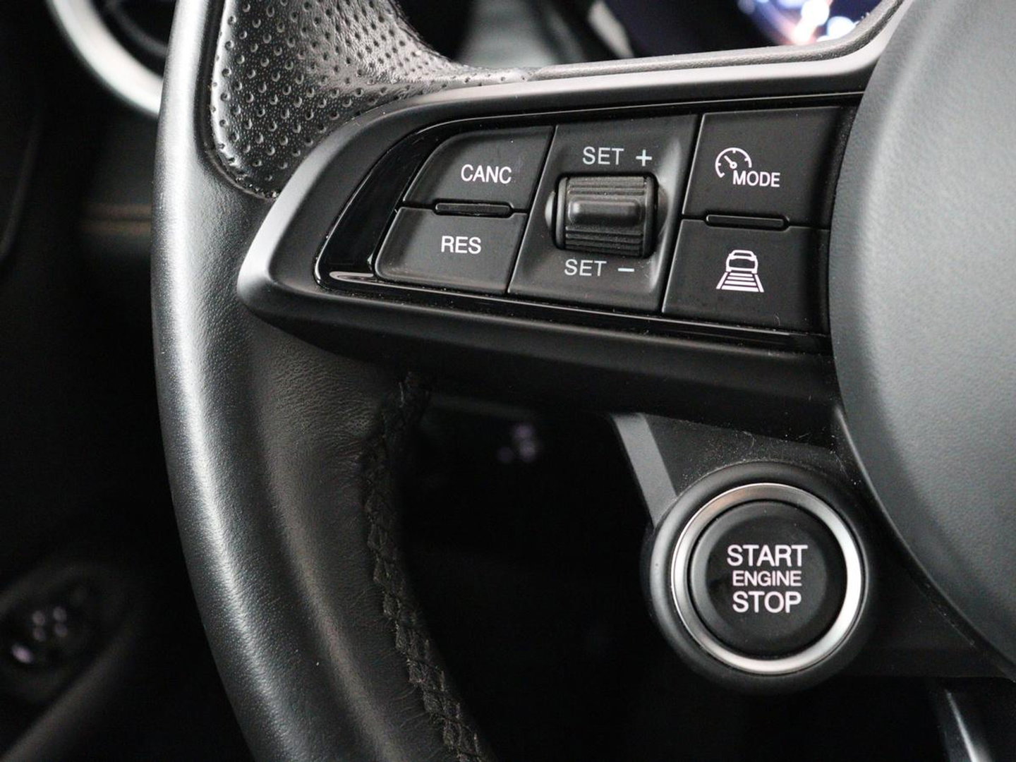 Alfa Romeo Tonale 1.3T PHEV Veloce 280PK Aut. Half Leder | Navi | DAB | Camera | Virtual Display | Navi | Carplay | Trekhaak | Climate Control | Stoelverwarming | Stuurverwarming