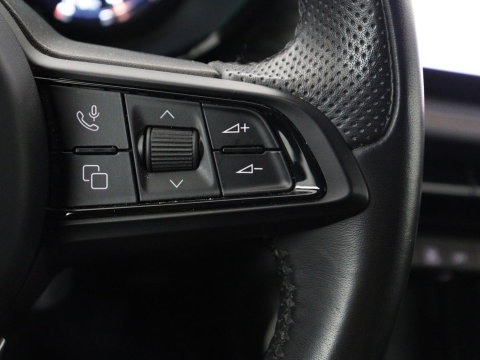 Alfa Romeo Tonale 1.3T PHEV Veloce 280PK Aut. Half Leder | Navi | DAB | Camera | Virtual Display | Navi | Carplay | Trekhaak | Climate Control | Stoelverwarming | Stuurverwarming