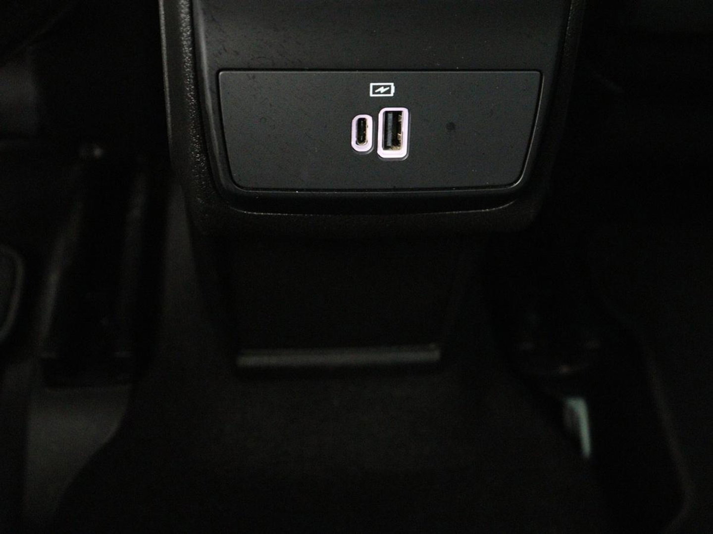 Alfa Romeo Tonale 1.3T PHEV Veloce 280PK Aut. Half Leder | Navi | DAB | Camera | Virtual Display | Navi | Carplay | Trekhaak | Climate Control | Stoelverwarming | Stuurverwarming