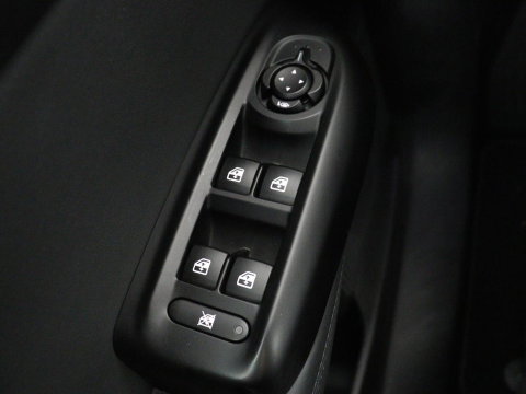 Alfa Romeo Tonale 1.3T PHEV Veloce 280PK Aut. Half Leder | Navi | DAB | Camera | Virtual Display | Navi | Carplay | Trekhaak | Climate Control | Stoelverwarming | Stuurverwarming