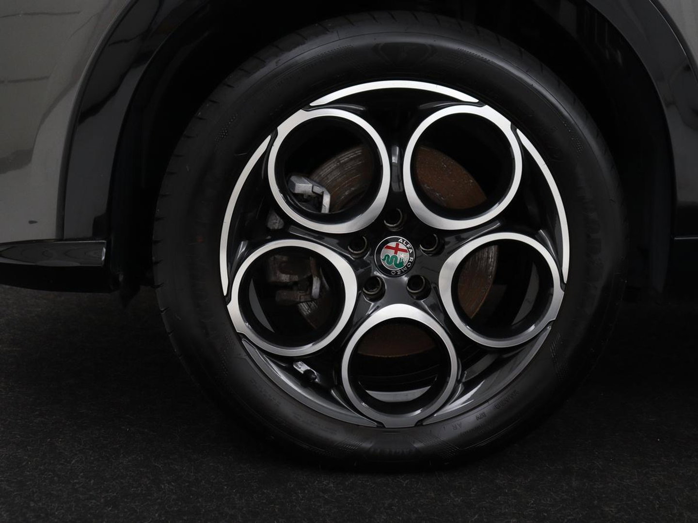 Alfa Romeo Tonale 1.3T PHEV Veloce 280PK Aut. Half Leder | Navi | DAB | Camera | Virtual Display | Navi | Carplay | Trekhaak | Climate Control | Stoelverwarming | Stuurverwarming