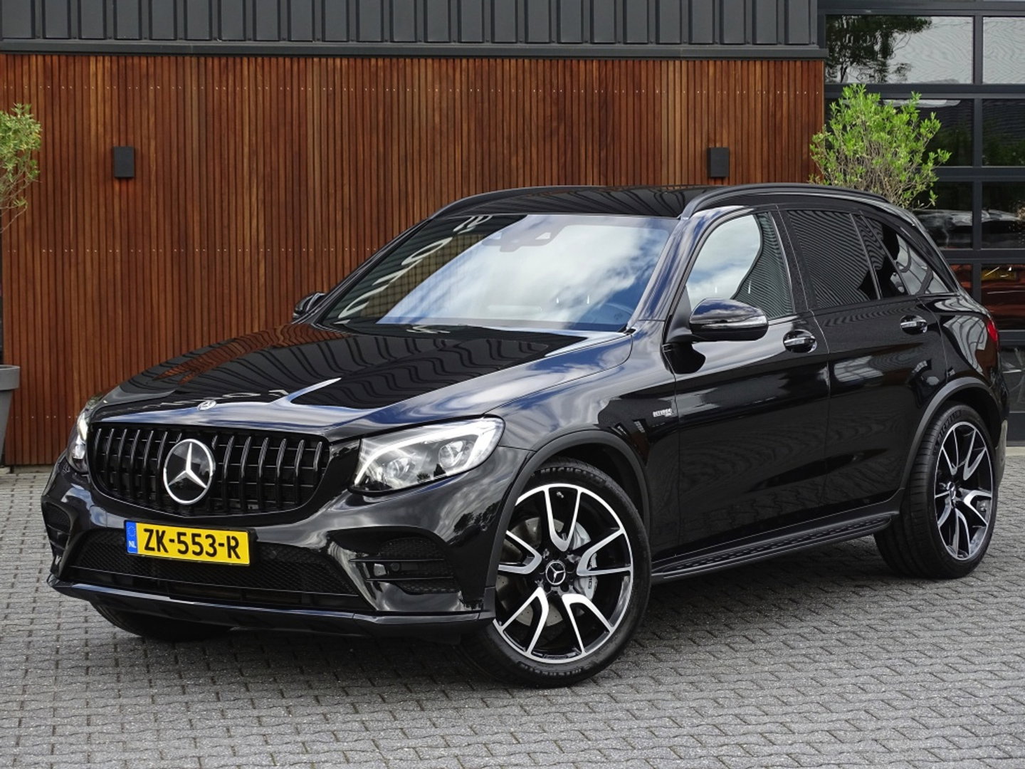 Mercedes-Benz GLC 43 AMG 367PK 4-MATIC / Carbon / Distronic / Burmester / LED