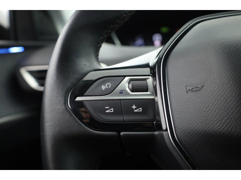 Peugeot 3008 1.2 PureTech Blue Lease Allure | Dig. Cockpit | Cruise Control | Keyless | Camera | Apple CarPlay & Android Auto | PDC V+A