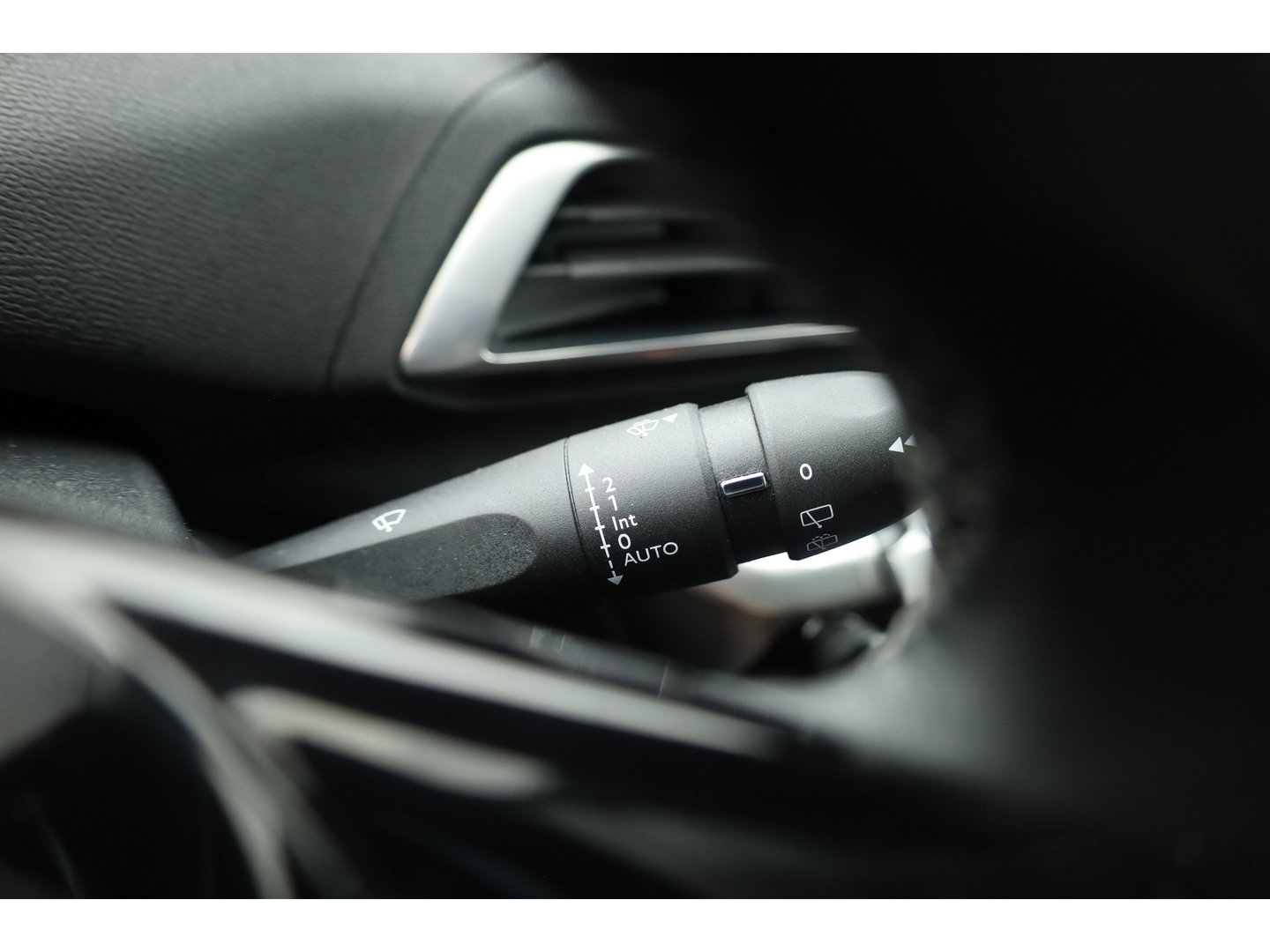 Peugeot 3008 1.2 PureTech Blue Lease Allure | Dig. Cockpit | Cruise Control | Keyless | Camera | Apple CarPlay & Android Auto | PDC V+A