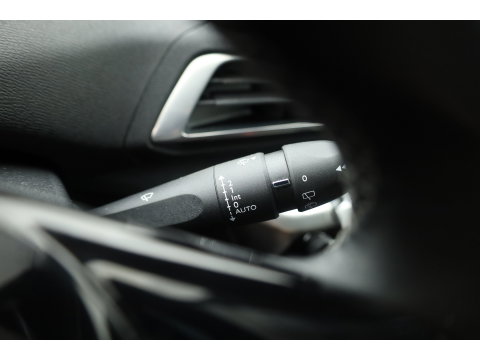 Peugeot 3008 1.2 PureTech Blue Lease Allure | Dig. Cockpit | Cruise Control | Keyless | Camera | Apple CarPlay & Android Auto | PDC V+A