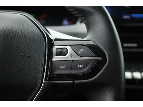 Peugeot 3008 1.2 PureTech Blue Lease Allure | Dig. Cockpit | Cruise Control | Keyless | Camera | Apple CarPlay & Android Auto | PDC V+A