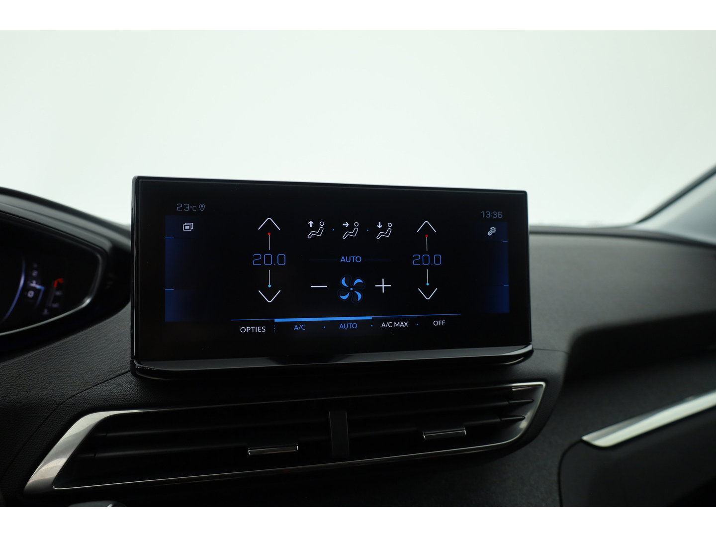 Peugeot 3008 1.2 PureTech Blue Lease Allure | Dig. Cockpit | Cruise Control | Keyless | Camera | Apple CarPlay & Android Auto | PDC V+A