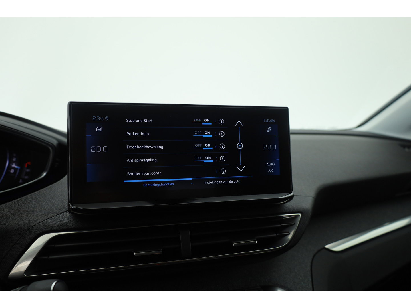 Peugeot 3008 1.2 PureTech Blue Lease Allure | Dig. Cockpit | Cruise Control | Keyless | Camera | Apple CarPlay & Android Auto | PDC V+A