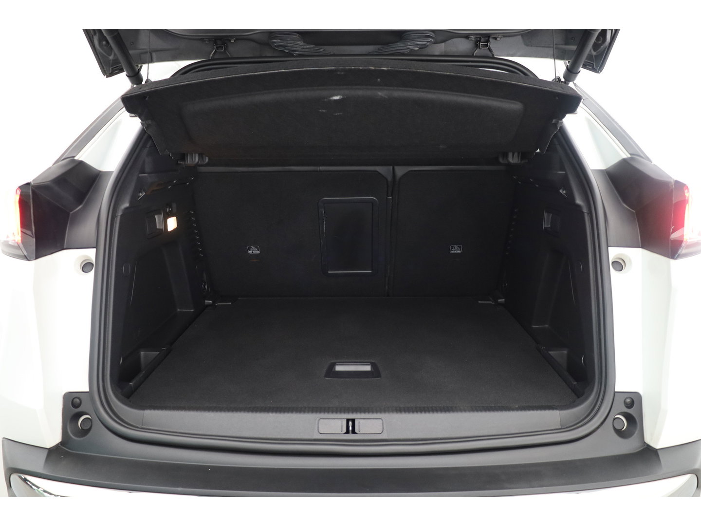Peugeot 3008 1.2 PureTech Blue Lease Allure | Dig. Cockpit | Cruise Control | Keyless | Camera | Apple CarPlay & Android Auto | PDC V+A