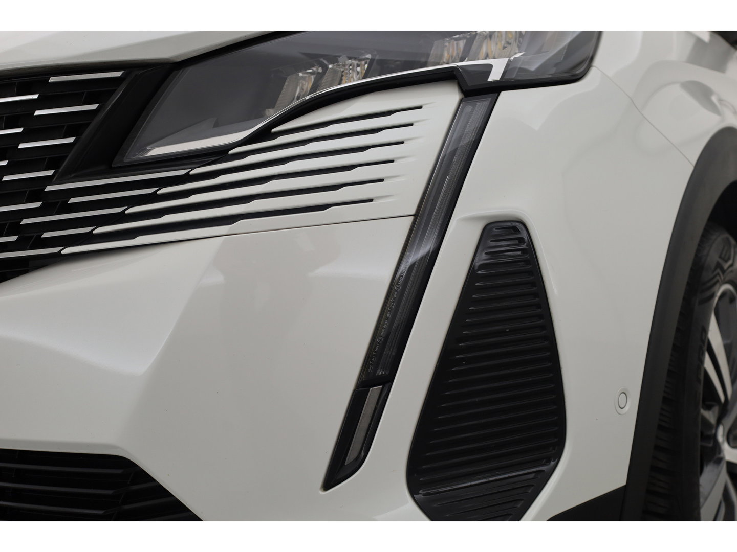 Peugeot 3008 1.2 PureTech Blue Lease Allure | Dig. Cockpit | Cruise Control | Keyless | Camera | Apple CarPlay & Android Auto | PDC V+A