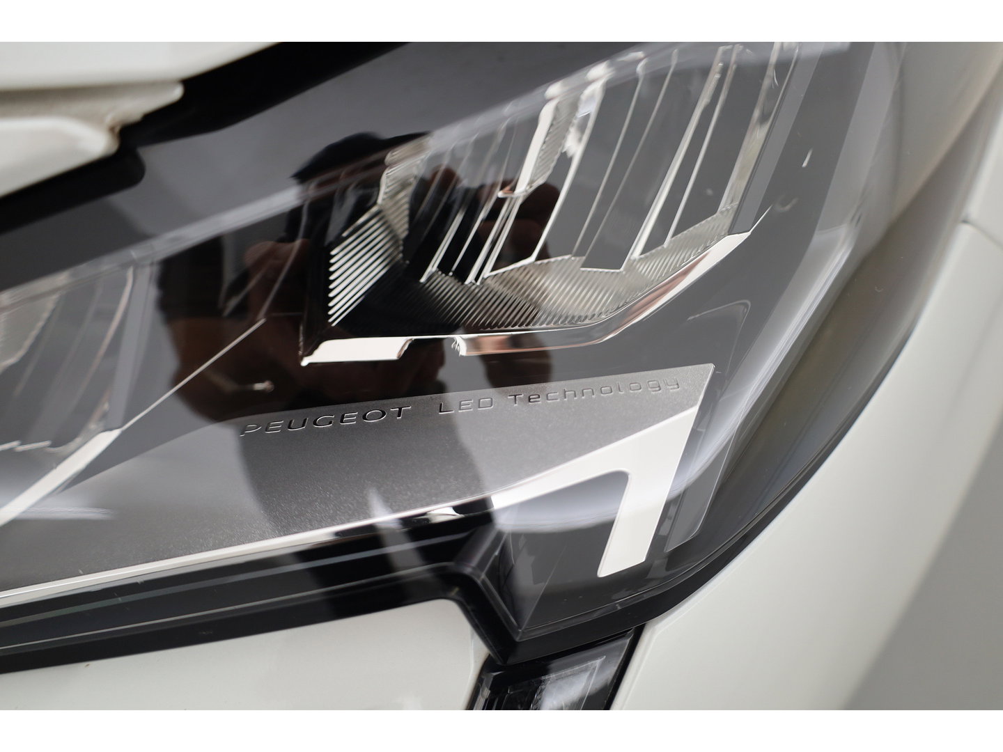 Peugeot 3008 1.2 PureTech Blue Lease Allure | Dig. Cockpit | Cruise Control | Keyless | Camera | Apple CarPlay & Android Auto | PDC V+A