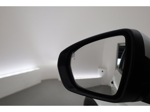 Peugeot 3008 1.2 PureTech Blue Lease Allure | Dig. Cockpit | Cruise Control | Keyless | Camera | Apple CarPlay & Android Auto | PDC V+A