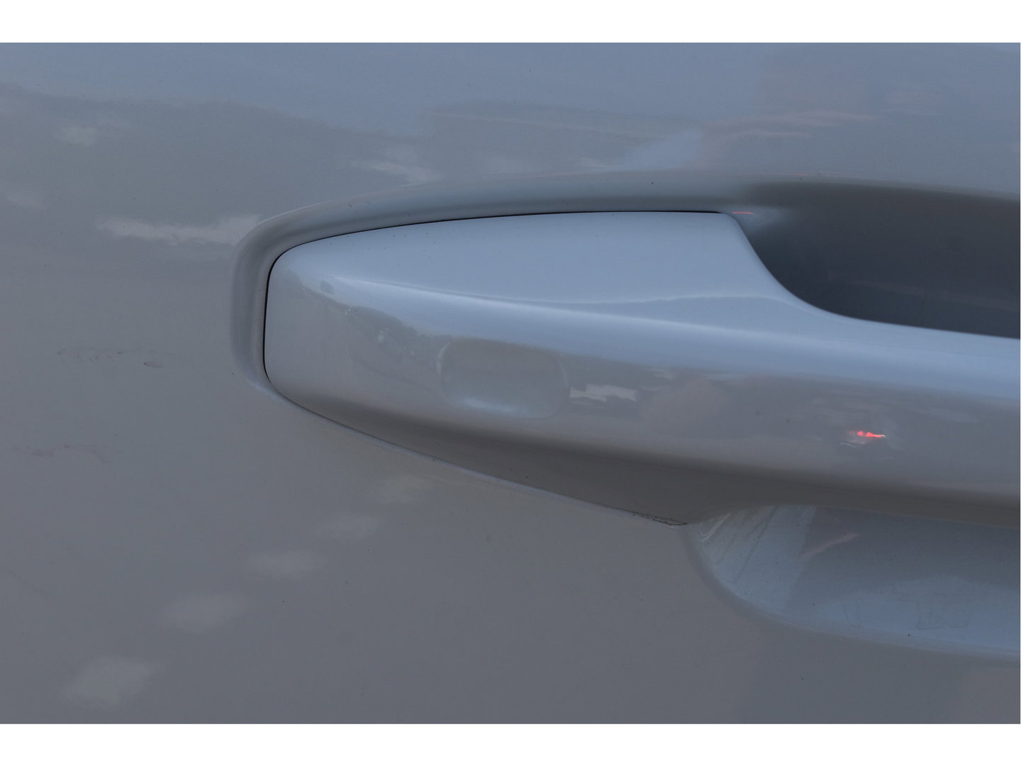 Volvo XC40 1.5 T5 Twin Engine R-Design Luxury Line Versatility 262 pk Two-Tone | Vol | Trekhaak | Keyless | Harman/Kardon | 360 gr.camera | Open dak | Full LE | Onderh.historie