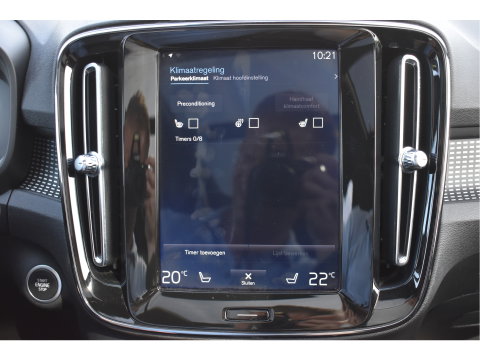 Volvo XC40 1.5 T5 Twin Engine R-Design Luxury Line Versatility 262 pk Two-Tone | Vol | Trekhaak | Keyless | Harman/Kardon | 360 gr.camera | Open dak | Full LE | Onderh.historie