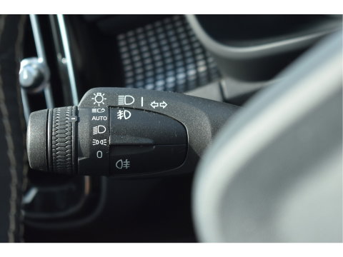 Volvo XC40 1.5 T5 Twin Engine R-Design Luxury Line Versatility 262 pk Two-Tone | Vol | Trekhaak | Keyless | Harman/Kardon | 360 gr.camera | Open dak | Full LE | Onderh.historie